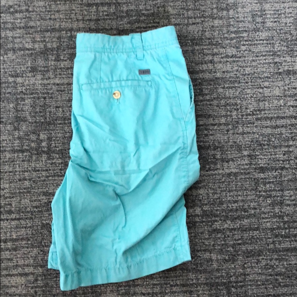 Izod above knee shorts